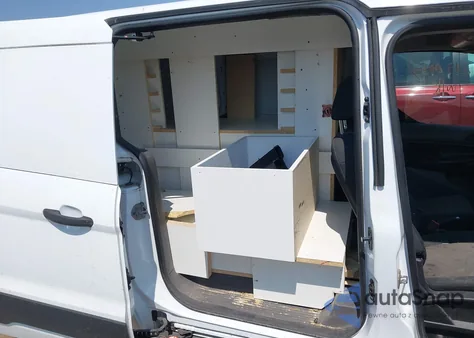 2019 Ford Transit Connect Xl z USA, uszkodzony, nr VIN NM0LS7E20K1410981